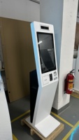 Fabricant de kiosques Système de file d'attente Kiosque avec lecteur de cartes et imprimante de billets Kiosque d'information