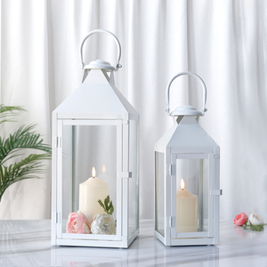 Set di 2 Lanterne <span class=keywords><strong>Portacandele</strong></span> <span class=keywords><strong>in</strong></span> Metallo Bianco per Matrimonio, Antivento con <span class=keywords><strong>Vetro</strong></span> Trasparente - Product Image 6