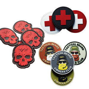 Insigne de patch en PVC en caoutchouc souple gaufré en Silicone de qualité supérieure fer sur des vêtements en bûche personnalisés patchs en PVC en Silicone 3D avec crochet et boucle - Product Image 4
