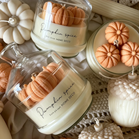 Personalisierte Duftkerze mit Kürbisgewürz-Aroma im Edlen Glas Luxuriöse Herbstduftkerze für Herbst-Einweihungsgeschenke