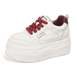 Baskets compensées blanches pour femmes Printemps 2026 – Chaussures de marche sportives décontractées à tige basse avec talonnette intégrée - Product Image 1