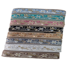 Lacets brodés à la machine huit couleurs sur mesure 4.5 cm de largeur Design floral fil bouclé bordure de travail avec paillettes - Product Image 1