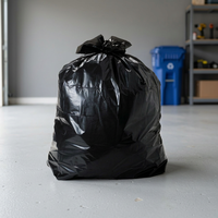 Bolsa de HDPE Biodegradable de 4 Mil, Marca UKHI, Blanca, con Estampado de Estrella, Sellada con Serigrafía, Mate, con Refuerzo Lateral, en Rollo, para Uso Doméstico