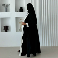 Nuosha OEM Robe Abaya Cardigan Noire et Blanche à la Mode Musulmane Arabe Moyen-Orient Dubaï