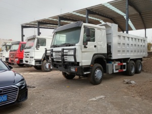 <span class=keywords><strong>รถ</strong></span>บรรทุกหัวลาก SINOTRUK HOWO 6X4 371 แรงม้า สีขาว <span class=keywords><strong>มือ</strong></span><span class=keywords><strong>สอง</strong></span> พร้อมกันชนหน้า ขาย - Product Image 2