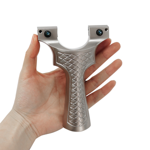 Súng bắn thun hợp kim chất lượng cao với đầu cung rộng hơn và dây cao su dẹt đàn hồi mạnh mẽ dành cho săn bắn ngoài trời và thi đấu thể thao - Product Image 6