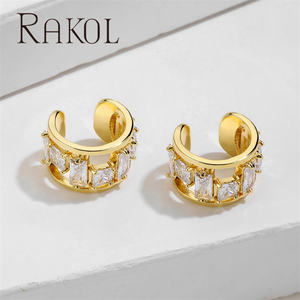 RAKOL EP2748-pendientes <span class=keywords><strong>sin</strong></span> <span class=keywords><strong>agujero</strong></span> para oreja para mujer, 3mm, 6mm, 18K, chapado en oro, 316L, acero inoxidable - Product Image 4