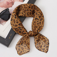 Foulard carré léopard printemps 66cm en polyester style rétro européen et américain, chic et tendance, pour hip-hop, danse de rue, turban ou cravate