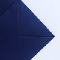 Maßgefertigte Marineblaue Papier-Geschenktüte mit Goldfolienprägung Luxuriöse Einkaufstasche Hochwertige Geschenkverpackung für Kulturelle und Künstlerische Produkte