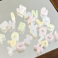 100 pièces de perles lettres en acrylique épaisses et colorées, à grand trou, avec lettres imprimées géantes, pour la fabrication de chaînes de téléphone portable DIY, vente en gros pour le bricolage