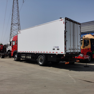 Magitruck pour Nouveaux Camions Frigorifiques Euro 2 pour la Livraison de Fruits, Fruits de Mer, Viandes, Boissons, Légumes et pour la Chaîne du Froid - Product Image 4