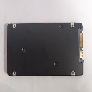 ฮอร์นก์ ชิง โซลิดสเตทไดรฟ์ มือสอง รุ่น MZ7KH240HAHQ-00005 SM883 2.5 นิ้ว 240GB 6.0Gbps SSD MZ-7KH2400 - Product Image 4