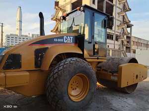 Rouleau compresseur CAT CS-683E d'occasion haute performance, 98% neuf, puissant, en excellent état, pour la construction - Product Image 6