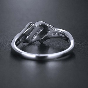 Anello Minimalista Elegante Asimmetrico con Design Geometrico, Gioiello da Donna alla Moda per Uso Quotidiano, Regalo Chic - Product Image 5