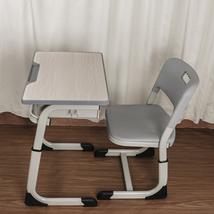 Set di Arredamento Moderno e Regolabile per Aula Scolastica, Essenziale per l'Apprendimento e lo Studio degli Studenti, Include Scrivanie e Sedie - Product Image 5