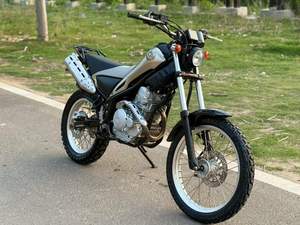 Venta al por mayor de fábrica: Motocicleta XG250 Tricker Scrambler 250cc, refrigerada por aire, estilo retro, para tiendas de motocicletas todoterreno en el extranjero. - Product Image 2