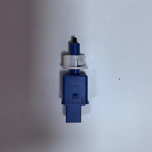Interruptor de luz de freno Honda 36750-TY0-J11 para reemplazo y reparación de interruptores automotrices - Product Image 2