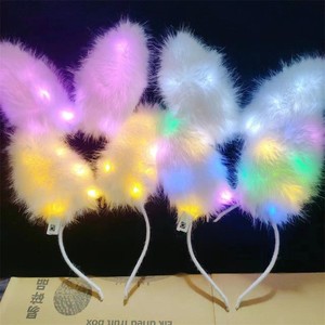 Serre-tête lumineux LED en plumes, bandeau lumineux en poils de lapin, coiffe lumineuse pour fête, accessoire de tête scintillant - Product Image 1