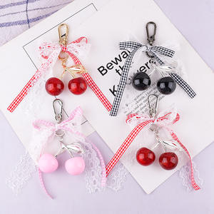 Porte-clés léger personnalisé en forme de cœur de cerise pour la fête des Mères, avec pendentif en dentelle florale et ruban, crochet en forme de cœur, en métal de style dessin animé - Product Image 3