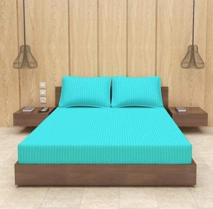 125 GSM Double <b>Printed</b> King Size Bedsheet Set for Elegant <b>Bedroom</b> Décor - Product Image 3