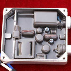 Composé de scellement en silicone Xin Hongcheng HC-RT200 6kvmm étanche pour cartes de circuits et batteries - Product Image 2