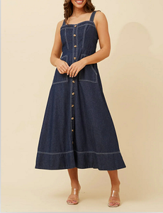 เดรสยีนส์ผู้หญิงทรงคามิมิดิ ติดกระดุมด้านหน้า แต่งตะเข็บตัดกัน พร้อมกระเป๋าใช้งานได้จริง - Product Image 2