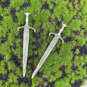 Spilla per capelli a forma di spada medievale, in lega di zinco placcata argento antico, stile gotico da guerriero, per donne, cosplay, regalo quotidiano - Product Image 1