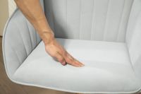 Fauteuil roulant pivotant de style minimaliste nordique tabouret réglable en hauteur rembourré en velours avec base en métal pour canapés de salon