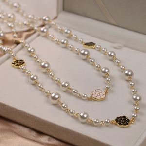 Collana <span class=keywords><strong>di</strong></span> <span class=keywords><strong>perle</strong></span> <span class=keywords><strong>lunghe</strong></span> multistrato <span class=keywords><strong>di</strong></span> camelia <span class=keywords><strong>di</strong></span> lusso <span class=keywords><strong>di</strong></span> Design <span class=keywords><strong>di</strong></span> marca rosa fiore maglione collana a catena per donna - Product Image 5