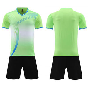 قمصان كرة قدم مخصصة بالجملة، 100% بوليستر، خفيفة الوزن وقابلة للتنفس، متعددة الألوان، أطقم كرة قدم رجالية مع طباعة شعار مخصص - Product Image 2