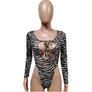 ชุดเซ็ต 2 ชิ้นสำหรับผู้หญิง รุ่นคัสตอม 2026 บอดี้สูทตาข่ายรัดรูปแขนยาว กางเกงขายาวยืดหยุ่น ชุดเซ็กซี่สำหรับใส่ไปเที่ยวคลับ ฤดูใบไม้ผลิ ฤดูร้อน เนื้อผ้าถักระบายอากาศได้ดี - Product Image 1