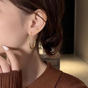 Pendientes de Aro de Oro Sólido de 18K de Lujo con Diseño Minimalista de Gota de Agua para Mujer, Joyería Fina para Uso Diario - Product Image 5