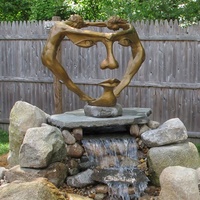 Sculpture en bronze personnalisable de femme sexy sur une fleur de lotus déversant de l'eau, fontaine en métal avec moulage et impression numérique