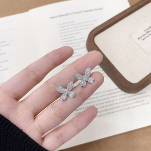 Pendientes de Oro Blanco de 18K con Diamantes Cultivados en Laboratorio, Diseño de <span class=keywords><strong>Mariposa</strong></span> Brillante, Elegantes y a la Moda para Mujer, Joyería Fina - Product Image 5