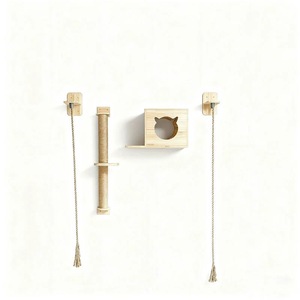 Arbre à chat en bois massif avec poteau à gratter en sisal et jouet suspendu en corde pour chats d'intérieur - Product Image 1