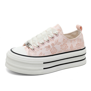 Chaussures en toile tendance sport pour femme, à semelle épaisse et rehaussante, antidérapantes et respirantes, pour l'automne, l'été et le printemps, fabriquées en Chine - Product Image 1