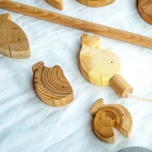 Jouet de pêche magnétique écologique pour enfants, 8 poissons en bois pour les tout-petits, cadeau préscolaire, <span class=keywords><strong>aimant</strong></span> Ndfeb courbé, cadeau de Noël sûr - Product Image 3