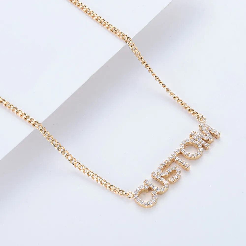 Colliers avec chaîne en pierre de zircone pour femmes, nom personnalisé, pendentif en cristal