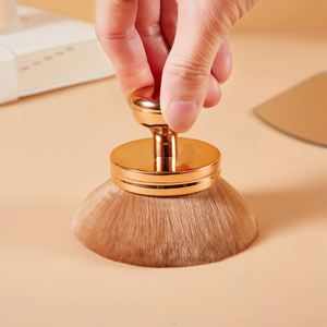 Pinceau Kabuki personnalisé Ulikeke avec logo, grand format, doux et moelleux, pour poudre, blush, fond de teint, illuminateur corporel, bronzer, paillettes - Product Image 2