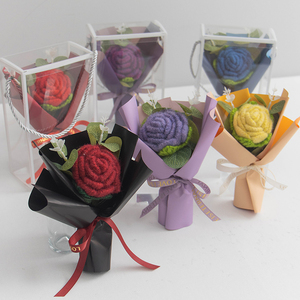 2025 mới làm bằng tay hoa nhân tạo Bó hoa hồng dệt kim Crochet hoa thiệp chúc mừng bó hoa Ngày Valentine ngày của mẹ - Product Image 2