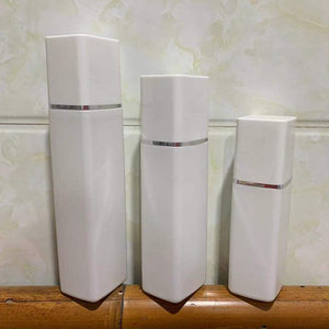 Hengjian 300ml 400ml 500ml nhựa trắng <span class=keywords><strong>HDPE</strong></span> chai vuông với bơm cho dầu gội đầu và Kem dưỡng da mỹ phẩm và tắm vòi hoa sen - Product Image 4