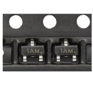 1pcs mmbt3904 sot23 3904 sot 2n3904 <span class=keywords><strong>SMD</strong></span> sot-23 <span class=keywords><strong>1AM</strong></span> bóng bán dẫn mới - Product Image 1