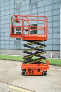 Plataforma Elevadora de Tijera Autopropulsada Eléctrica NOBLELIFT Serie SC de Acero, 240 kg, 5.9 m, Plataforma Móvil Antideslizante - Product Image 3