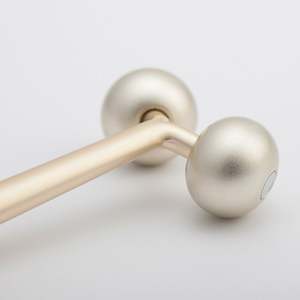 Masajeador Facial 3D giratorio portátil de 360 grados, rodillo en forma de Y, dispositivo de cuidado de belleza portátil para rejuvenecimiento de la piel - Product Image 3