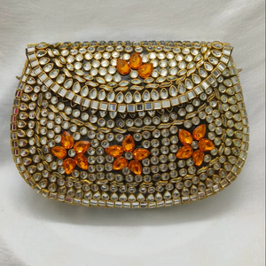 Sacs à main de soirée en mosaïque de laiton sur mesure avec décoration en perles Doux et élégant pour les fêtes - Product Image 1