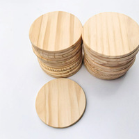 Design moderne et écologique pour enfants, tapis de peinture en copeaux de bois, fait à la main, rond, solide et isolé, napperon