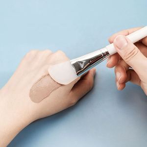 Cepillo Facial de silicona suave y plano, aplicador de máscara, envío rápido - Product Image 5