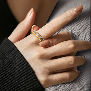 Anillo de Acero Estilo Antiguo Hip Hop con Cinco Dioses de la Riqueza, Joyería de Mano Ligera y de Lujo para Mujer - Product Image 4