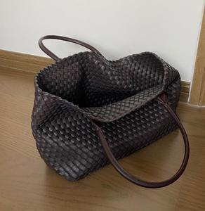 2025 Dongguan usine dame grand sac fourre-tout PU sac à main achats en ligne, nouvelle mode vintage femme quotidien décontracté en cuir sac à main oem - Product Image 2