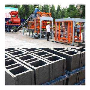 آلة صنع الطوب الخرساني الأسمنتي المجوف الأوتوماتيكية بالكامل QT5-<span class=keywords><strong>15</strong></span> بنظام الهيدروليك - Product Image 5